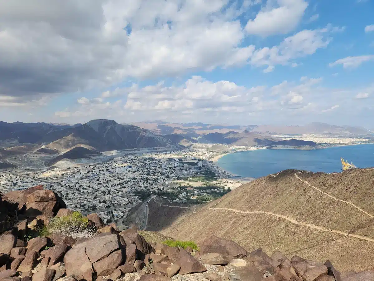 khor fakkan hiking